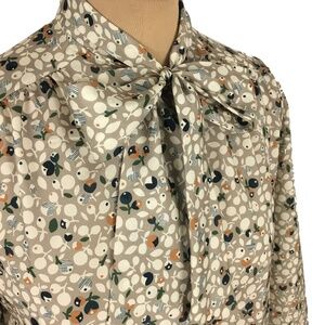 ❌SOLD❌ Vintage Secretary Blouse Apple Print